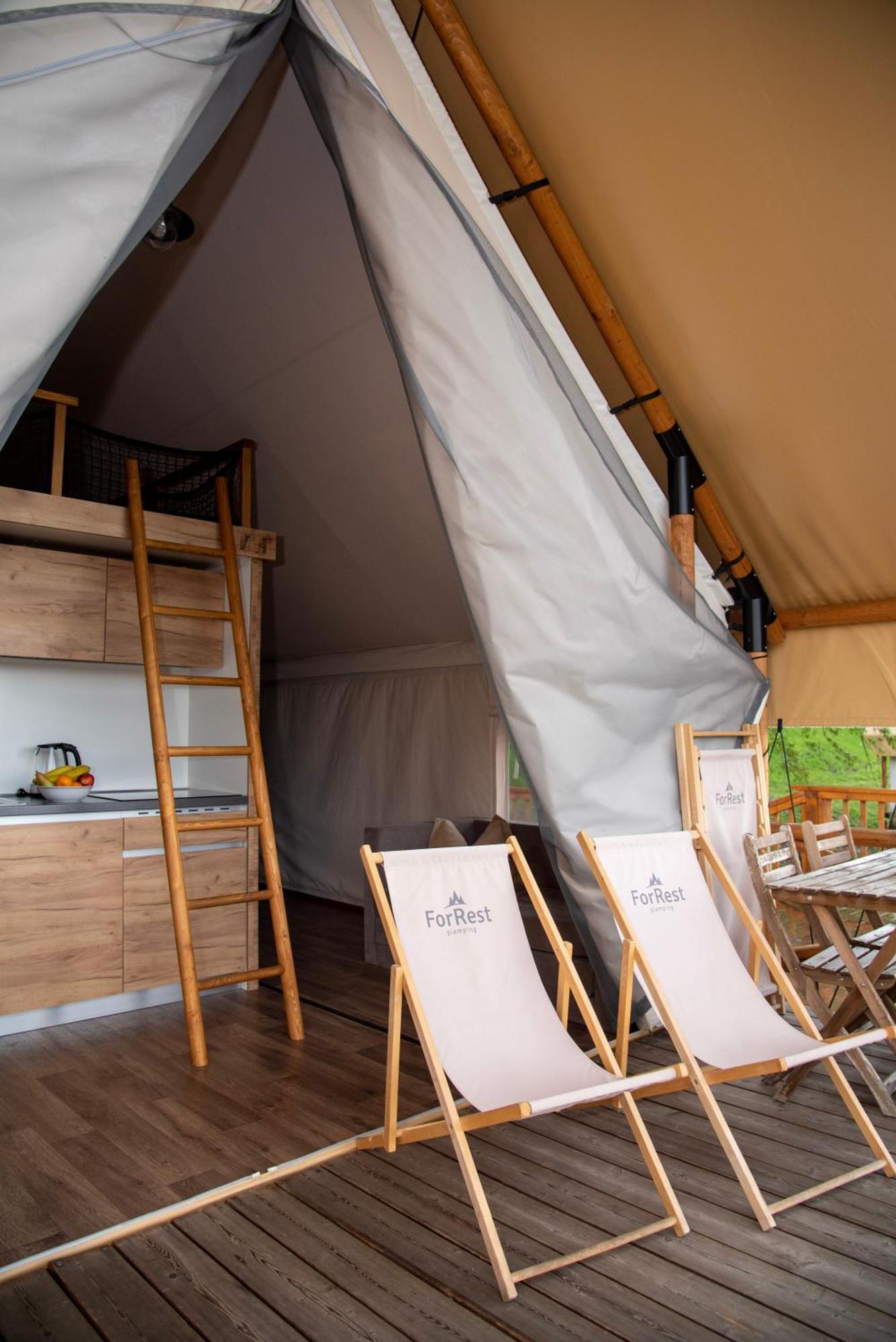 Forrest Glamping Hotel Banska Stiavnica Ngoại thất bức ảnh