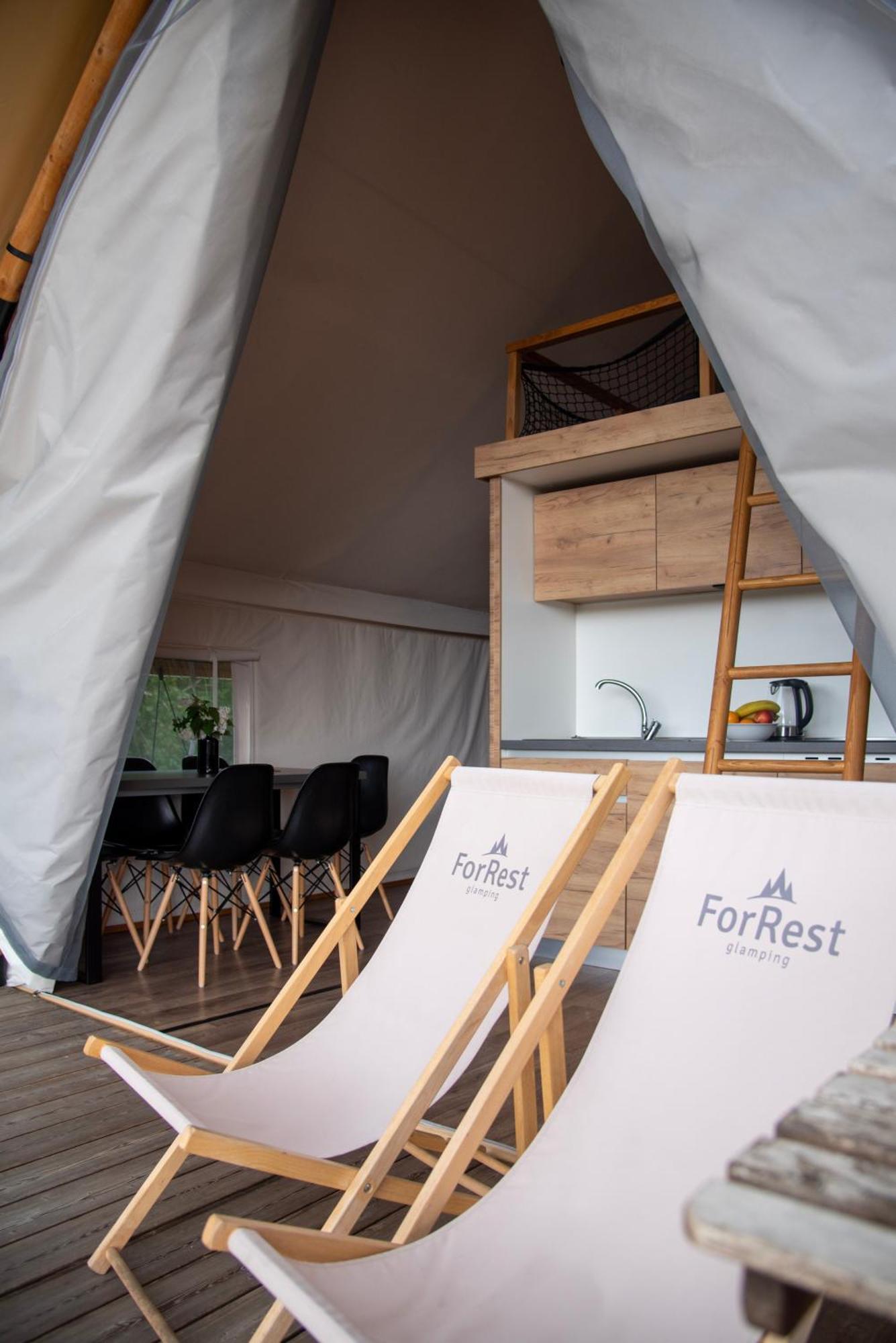 Forrest Glamping Hotel Banska Stiavnica Ngoại thất bức ảnh