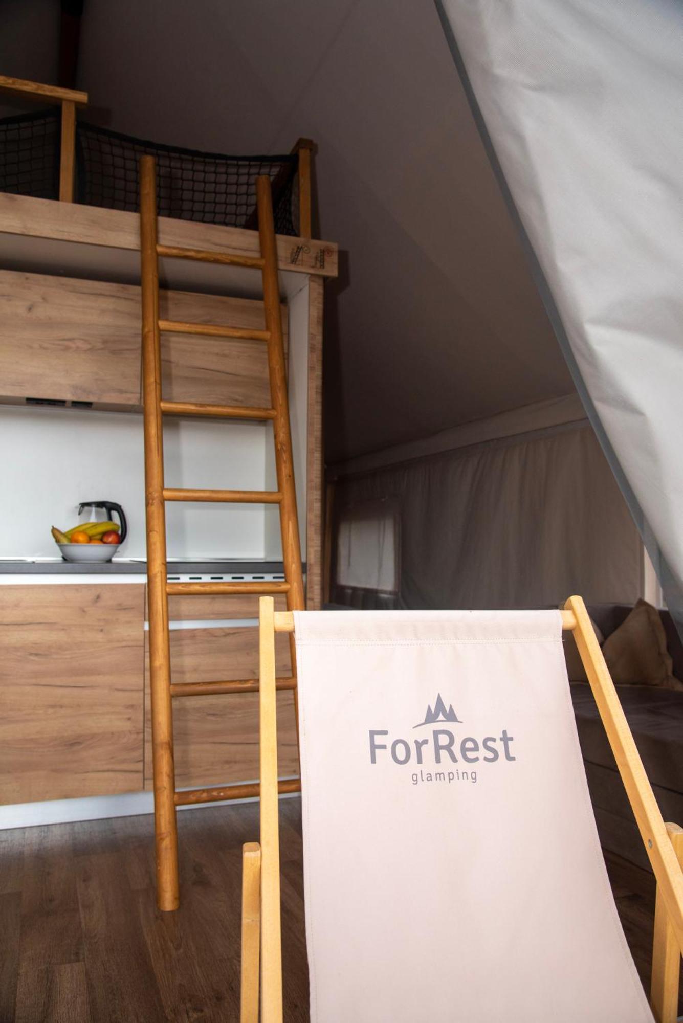 Forrest Glamping Hotel Banska Stiavnica Ngoại thất bức ảnh