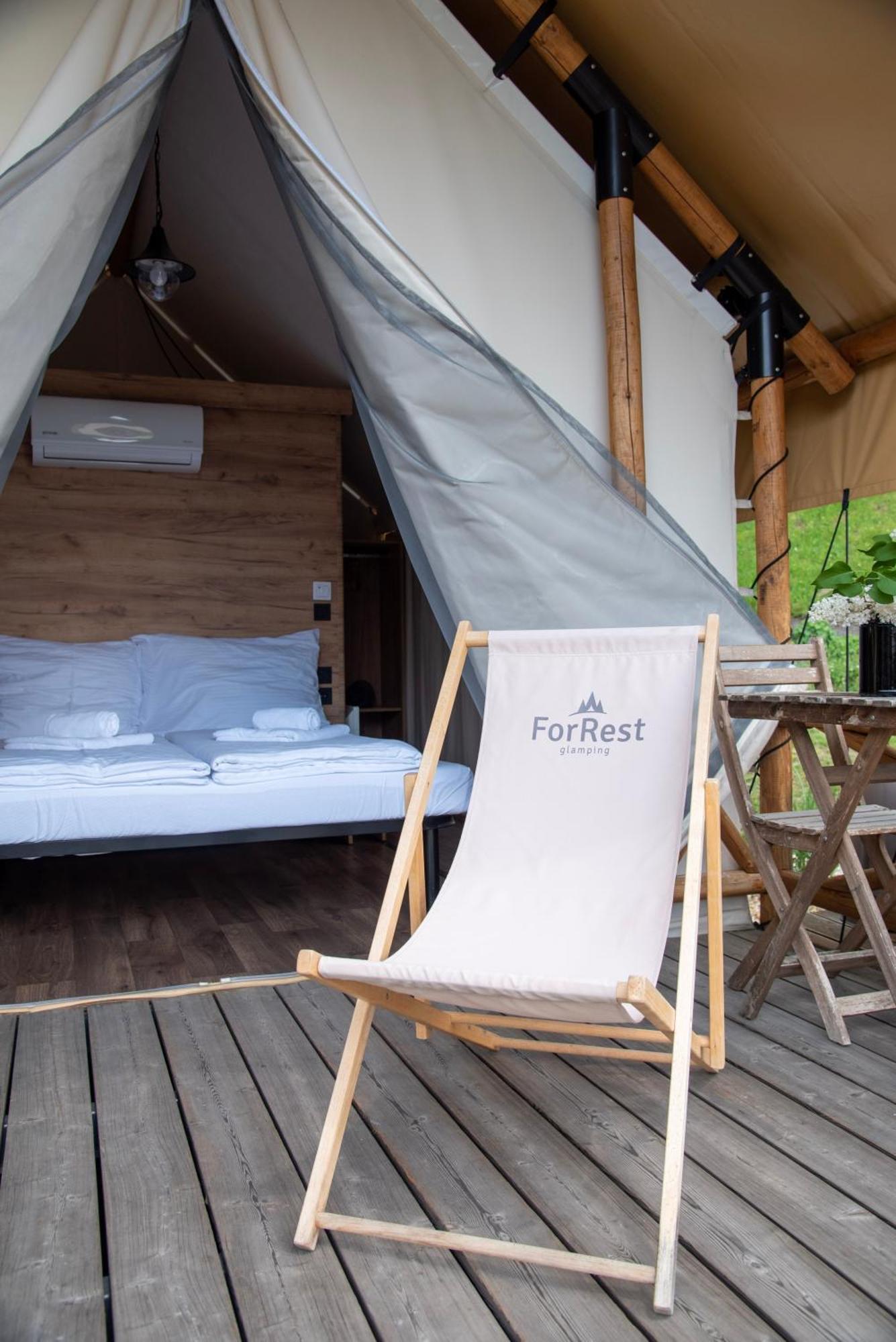 Forrest Glamping Hotel Banska Stiavnica Ngoại thất bức ảnh