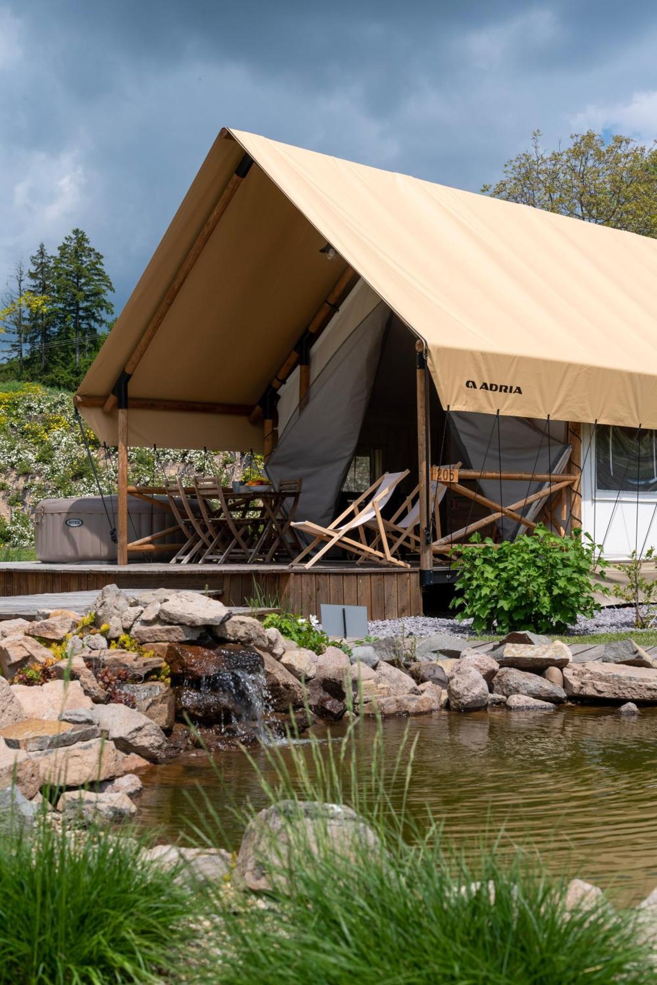 Forrest Glamping Hotel Banska Stiavnica Ngoại thất bức ảnh
