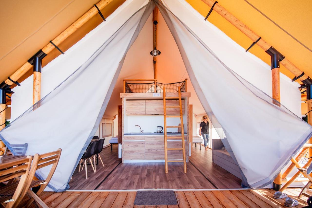 Forrest Glamping Hotel Banska Stiavnica Ngoại thất bức ảnh