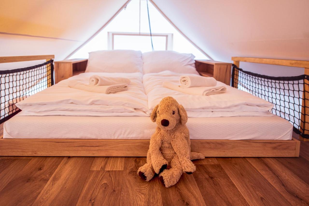Forrest Glamping Hotel Banska Stiavnica Ngoại thất bức ảnh