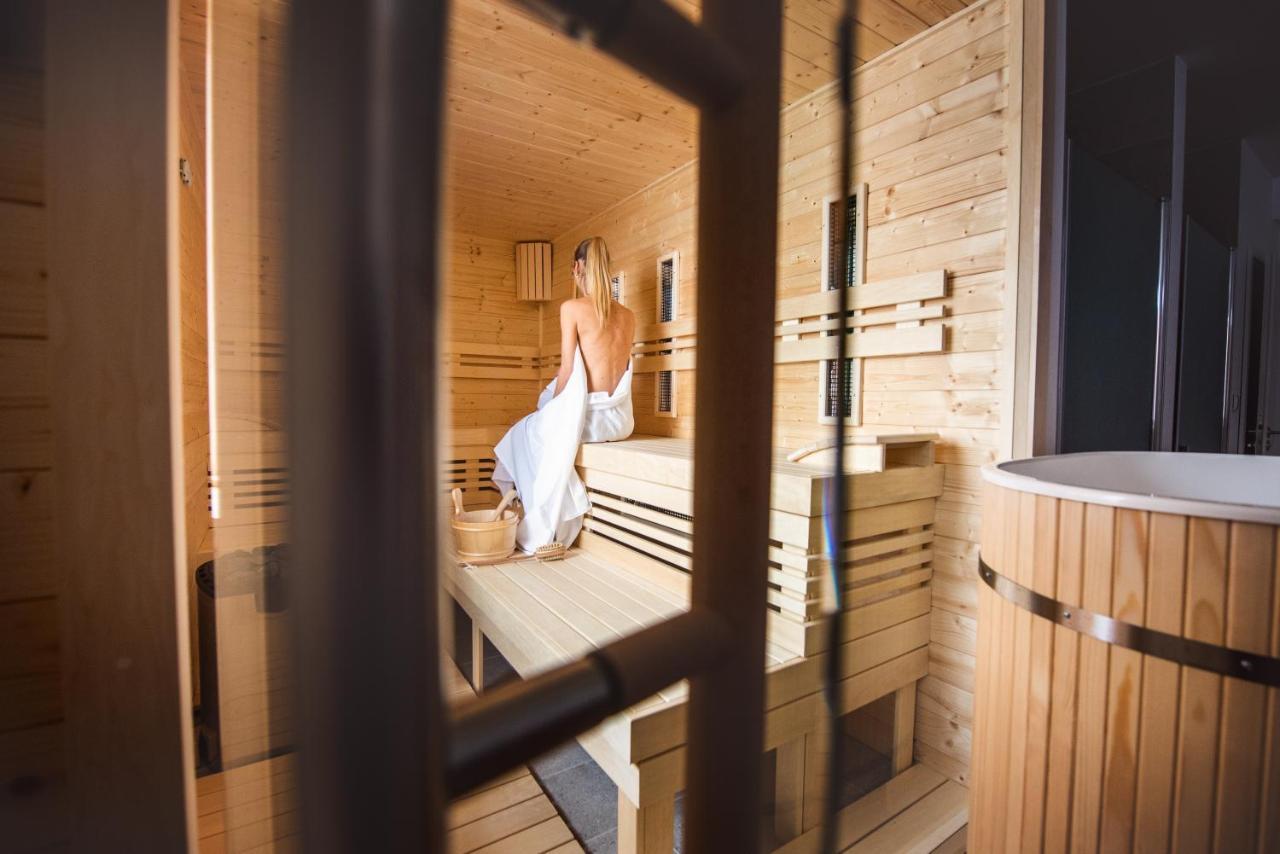 Forrest Glamping Hotel Banska Stiavnica Ngoại thất bức ảnh